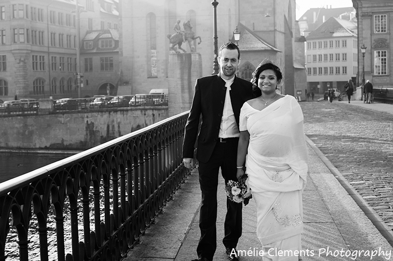 wedding_photographer_zurich_indian_swiss_wedding_Zurisee_munsterbrucke_couple_pictures_winter_amelie_clements_photography