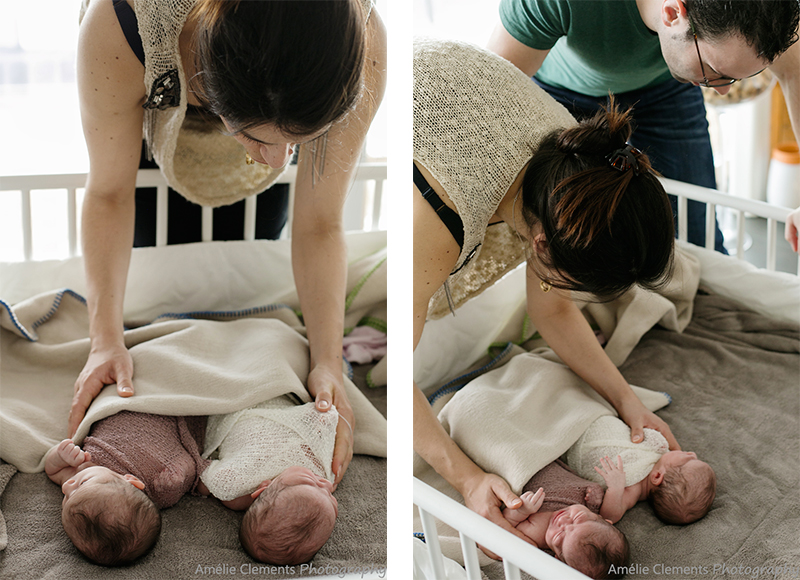 baby-photographer-horgen-switzerland-twins-newborn-photoshoot-zurich-silvercoast-Amelie-Clements-family-portrait-two-week-girls-wrap