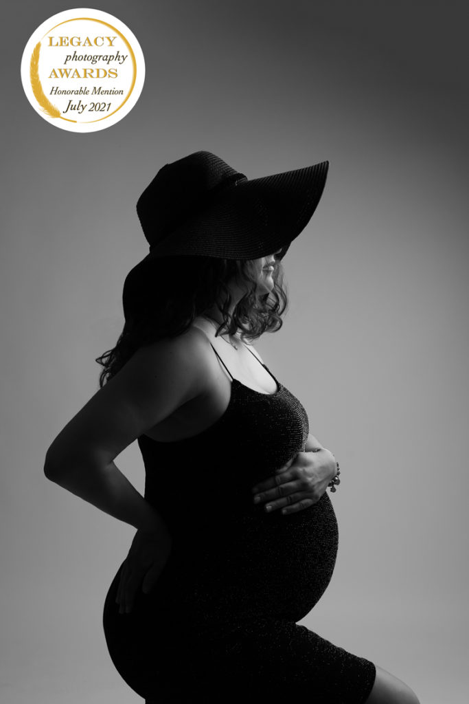 pregnancy photographer zurich - Award winning maternity portrait