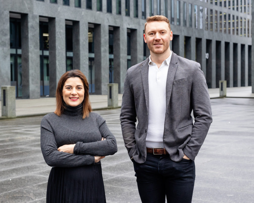 business_portrait_partners_zurich_photographer_corporate_headshot_modern_executive_portrait_Amelie_Clements