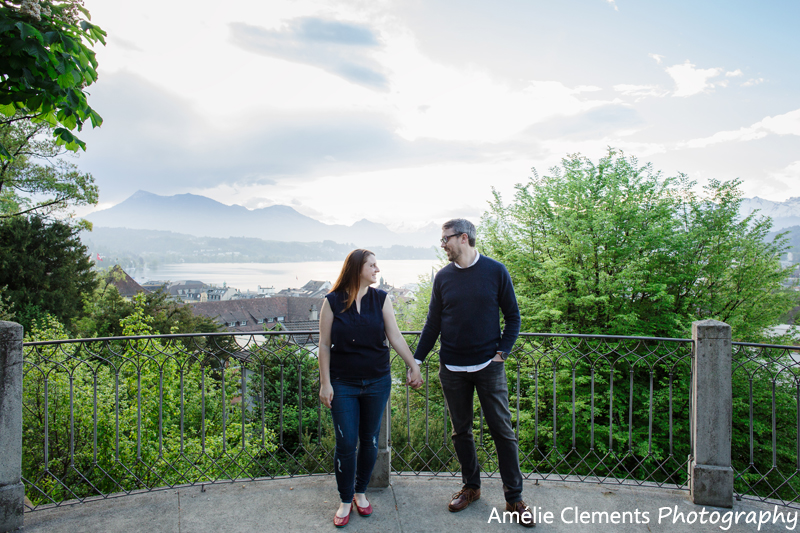 couple-photo-shoot-lucerne-engagement-photographer-switzerland-luzern-amelie-clements-mountains-view-pre-wedding