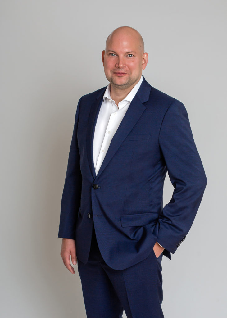 executive portrait zurich business headshot photographer Amelie Clements