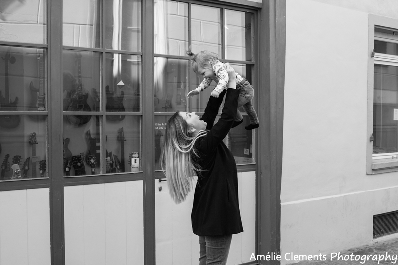 family-photographer-winterthur-amelie-clements-mother-daughter-portrait-photoshoot-switzerland
