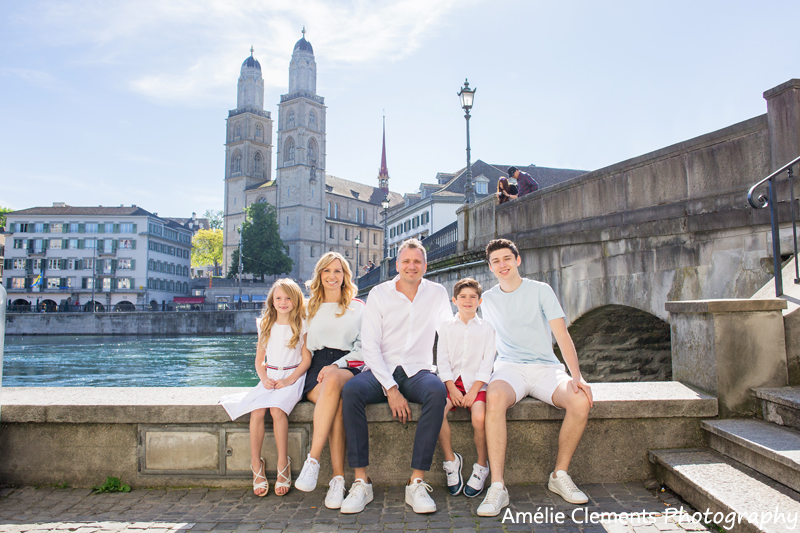 family photographer Zurich Switzerland Amelie Clements photo-shoot Grossmunster city center photoshoot niederdorf swiss american expat