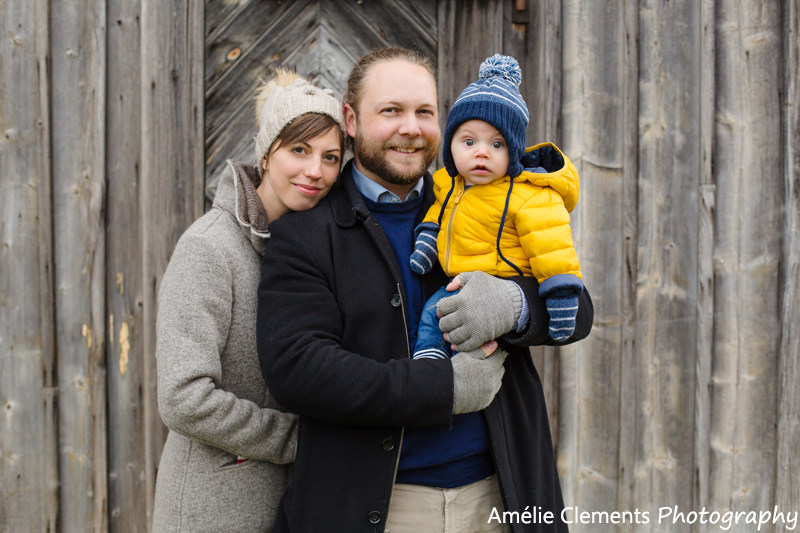 family-photographer-zürich-baby-shooting-richterswil-amelie-clements-photographer-barn-winter