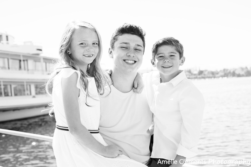 family photographer Zurich Switzerland Amelie Clements photo-shoot city center photoshoot swiss american expat child portrait big brother sister