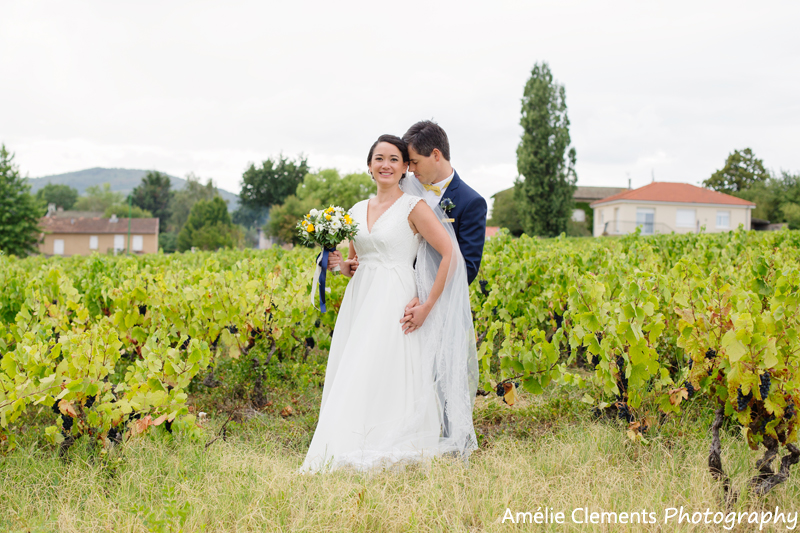 wedding-photographer-switzerland-amelie-clements-zurich-couple-photosession-portraits-vineyard-prewedding-france-bourgogne-chateau-des-broyers-iacono-dress-gown