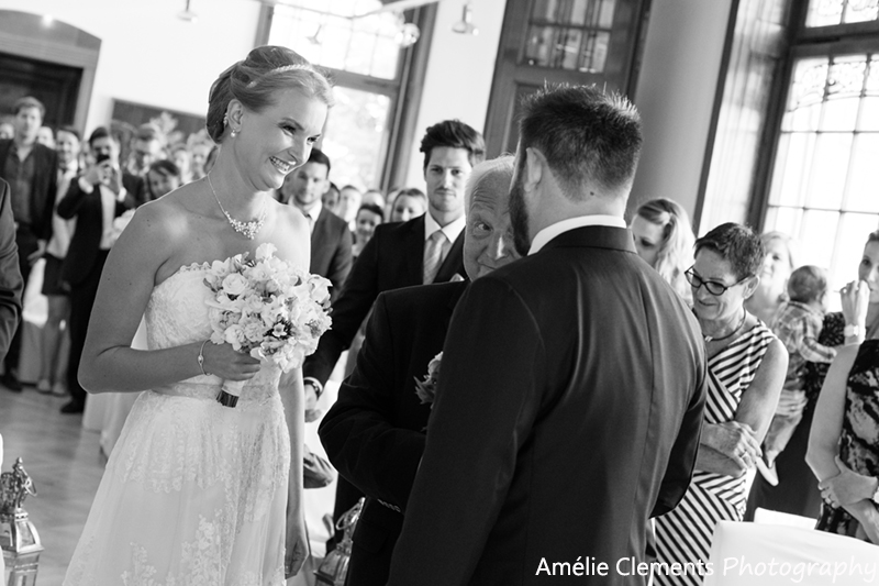 wedding-photographer-switzerland-zurich-father-brings-bride-ceremony