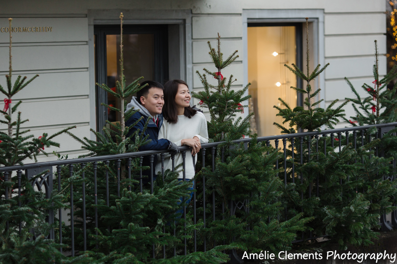 zurich-wedding-photographer-switzerland-amelie-clements-engagement-shooting-singapore-couple-prewedding-session-winter-swiss-christmas-tree