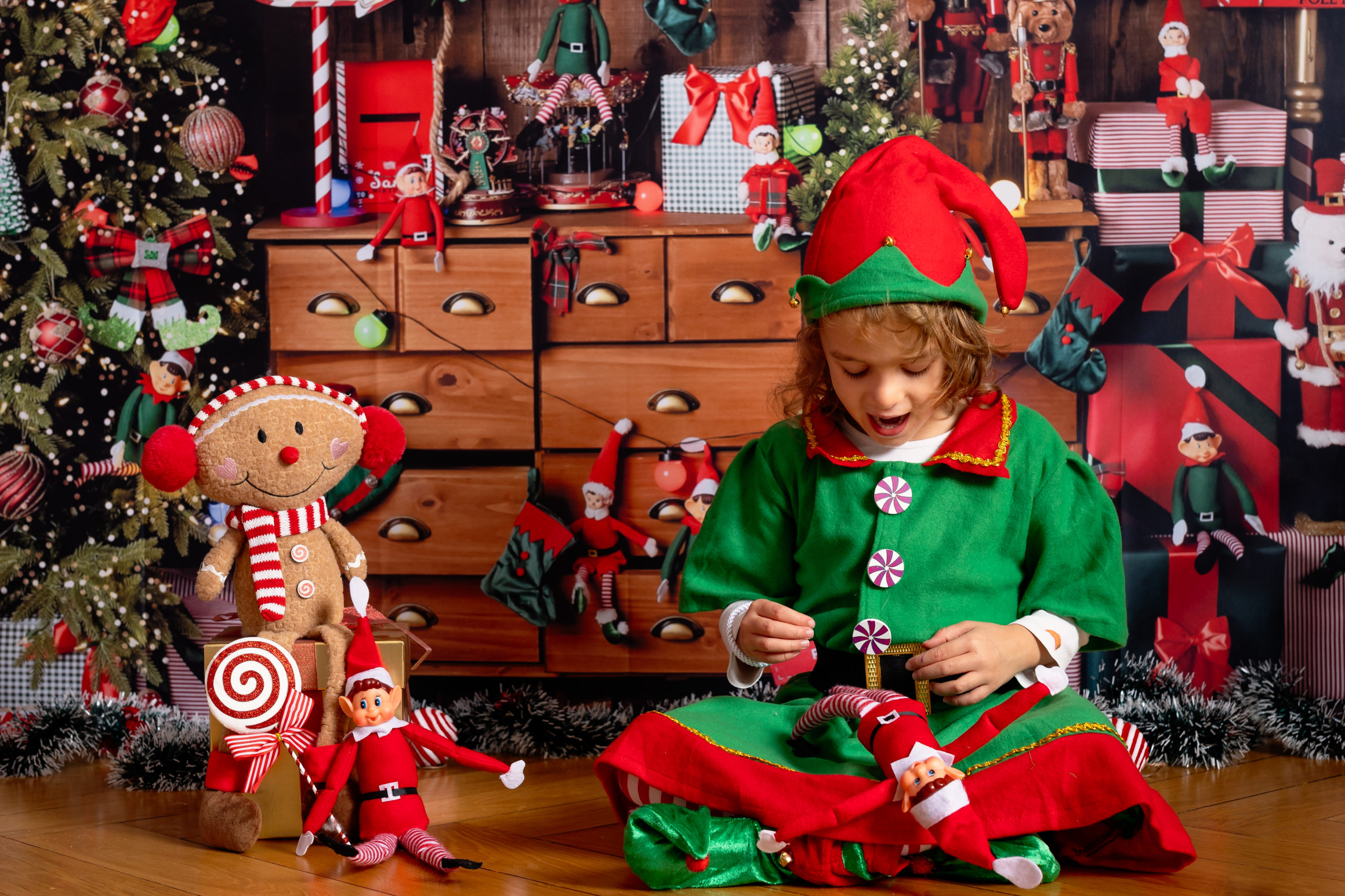 chrismas_mini_photoshoot_Zurich_xmas_elf-on-the-shelf_Switzerland_children_Amelie-Clements