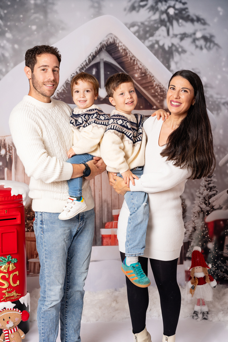 Christmas-mini-photoshoot-zurich-family-expat-switzerland_Amelie-Clements
